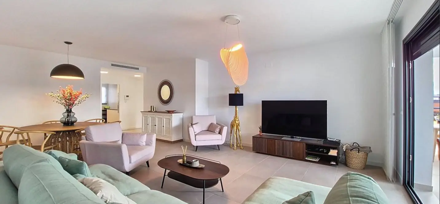 Продажа апартаментов на среднем этаже в Casares 3
