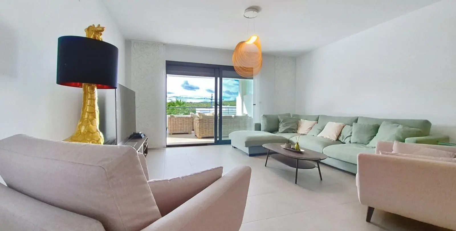 Venta de apartamento en planta media en Casares 6