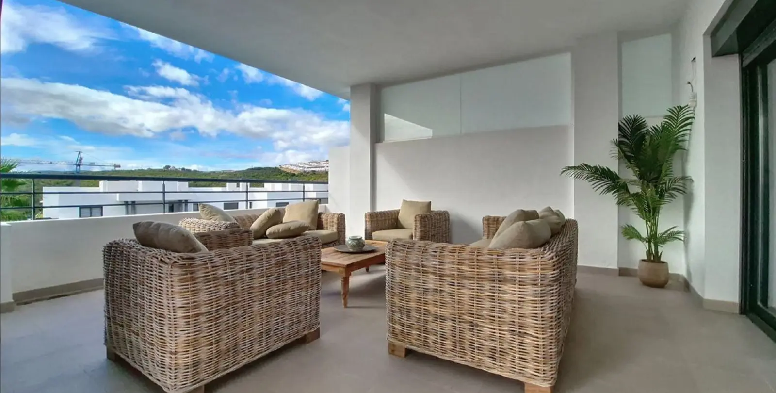 Venta de apartamento en planta media en Casares 17