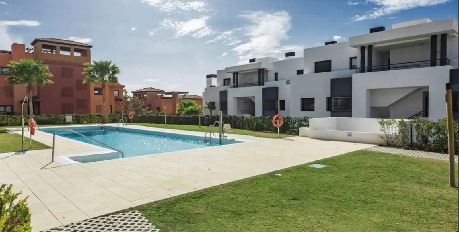 Venta de apartamento en planta media en Casares 18