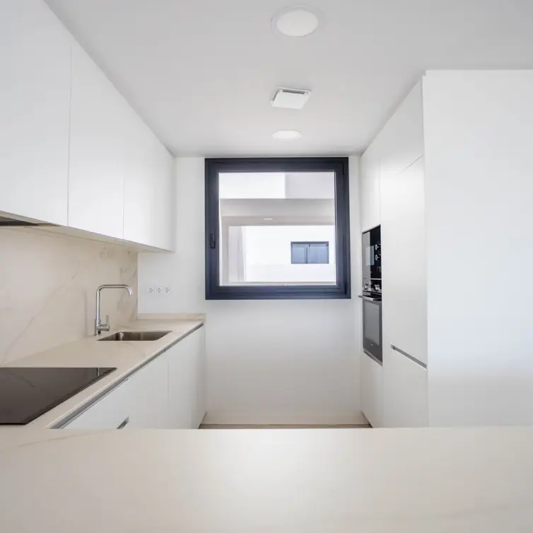 Venta de apartamento en planta media en Estepona