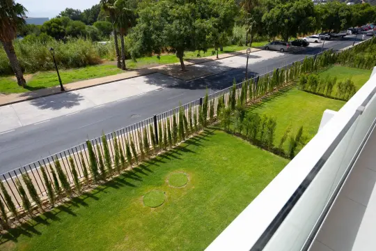 Image 6 thumb