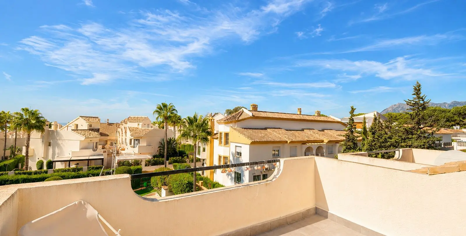Sale of townhouse in Costabella 3