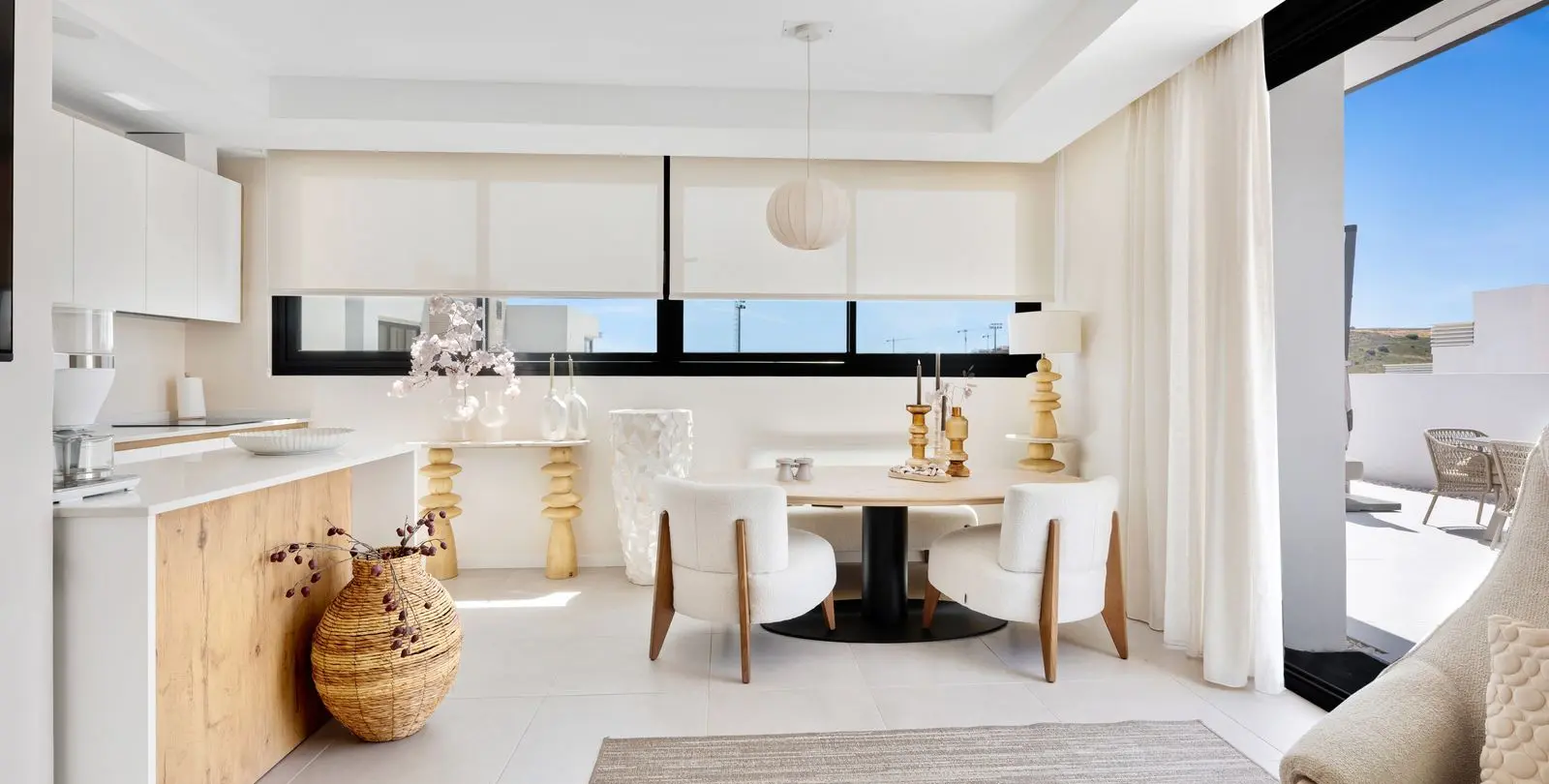 Sale of penthouse in Estepona 1