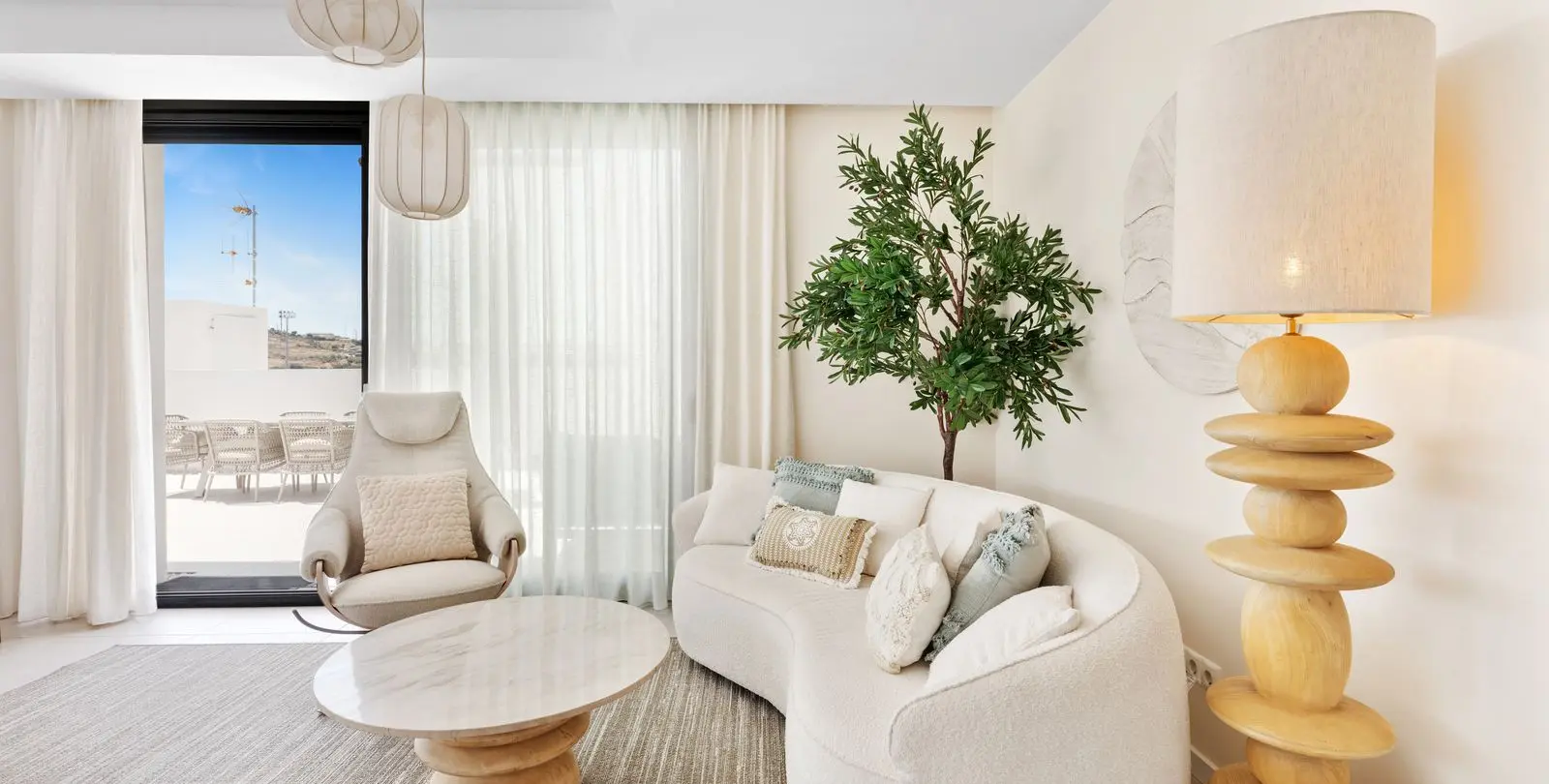 Sale of penthouse in Estepona 5