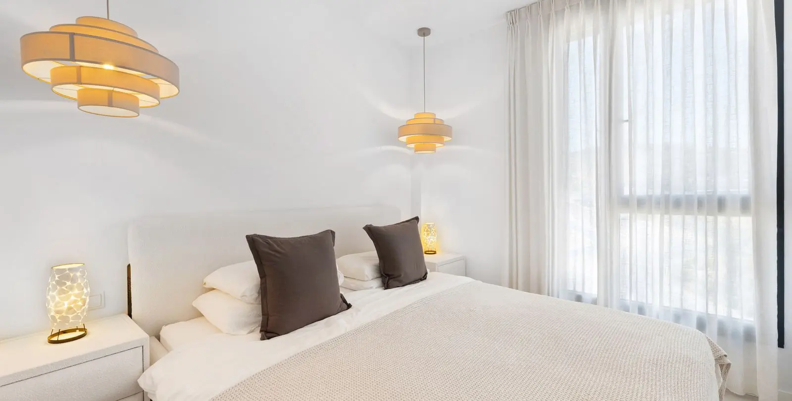Sale of penthouse in Estepona 16