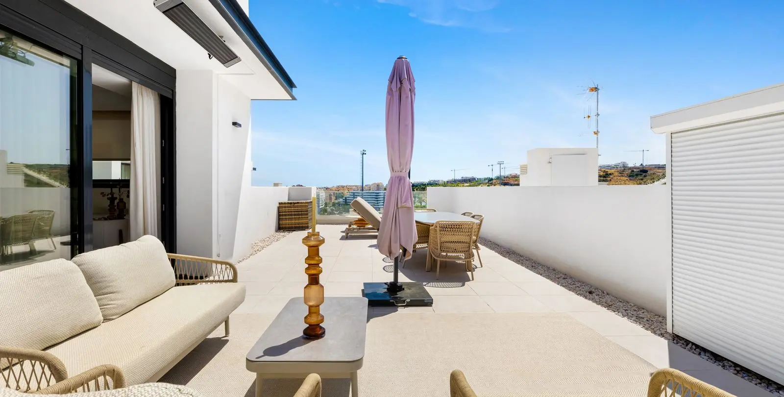 Sale of penthouse in Estepona 27