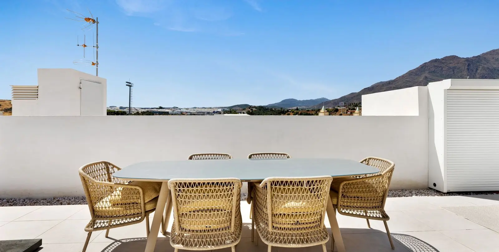 Sale of penthouse in Estepona 28