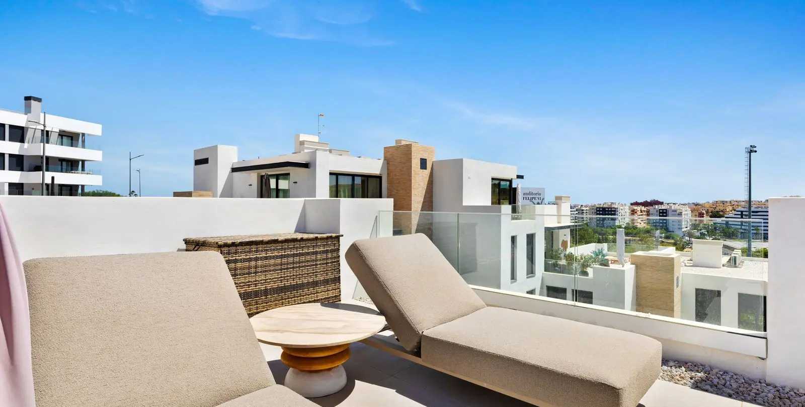 Sale of penthouse in Estepona 29