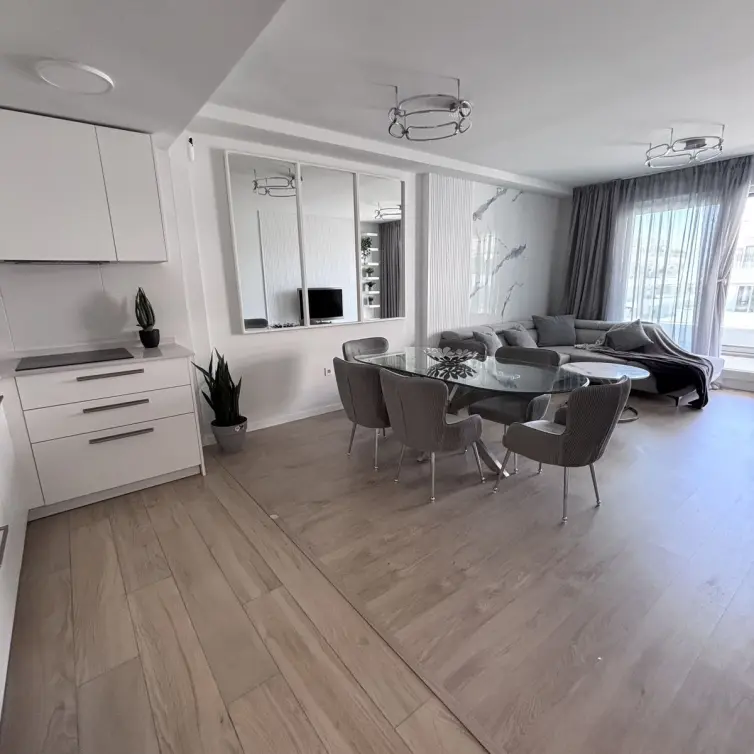 Sale of middle floor apartment in Marbella