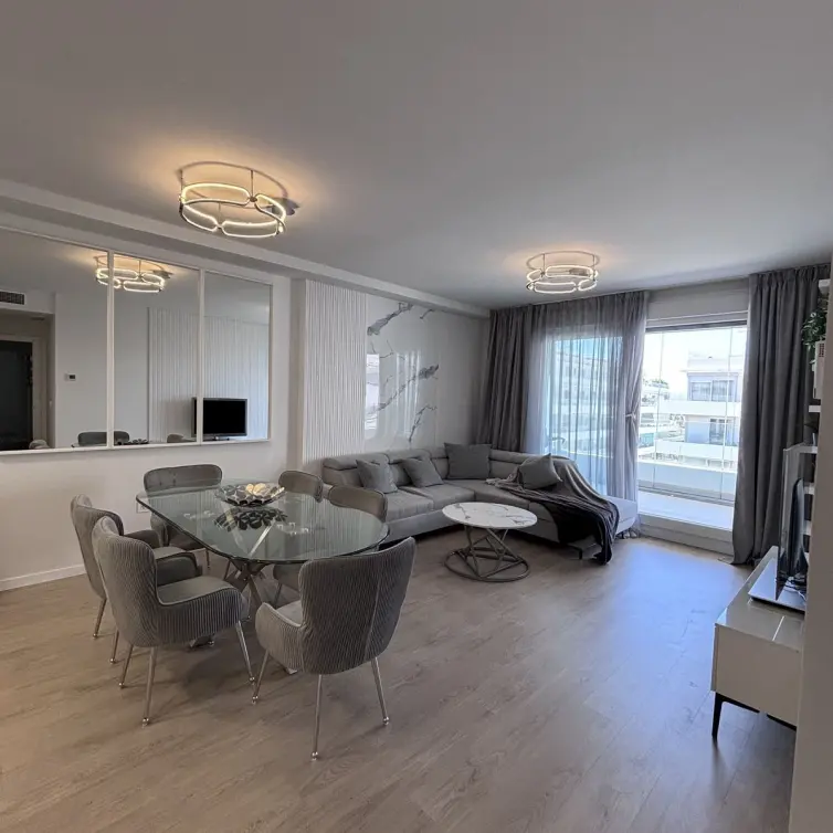Sale of middle floor apartment in Marbella