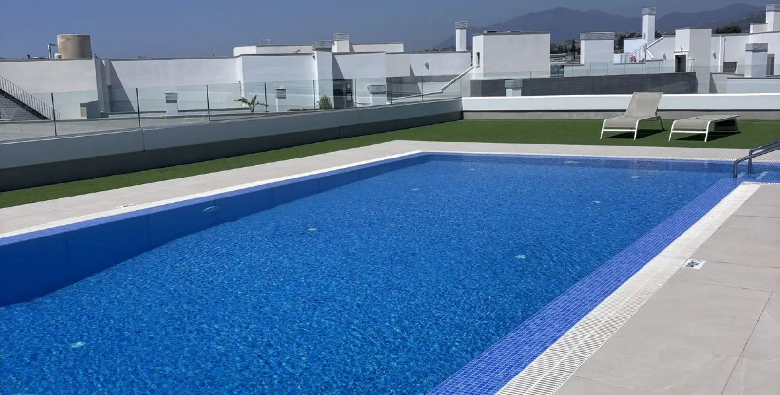 Sale of middle floor apartment in Marbella 18