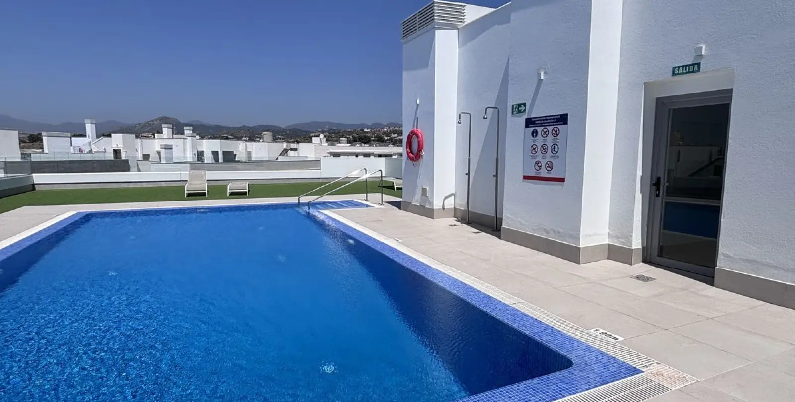 Sale of middle floor apartment in Marbella 19