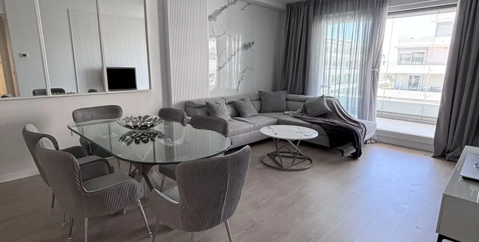 Sale of middle floor apartment in Marbella 26