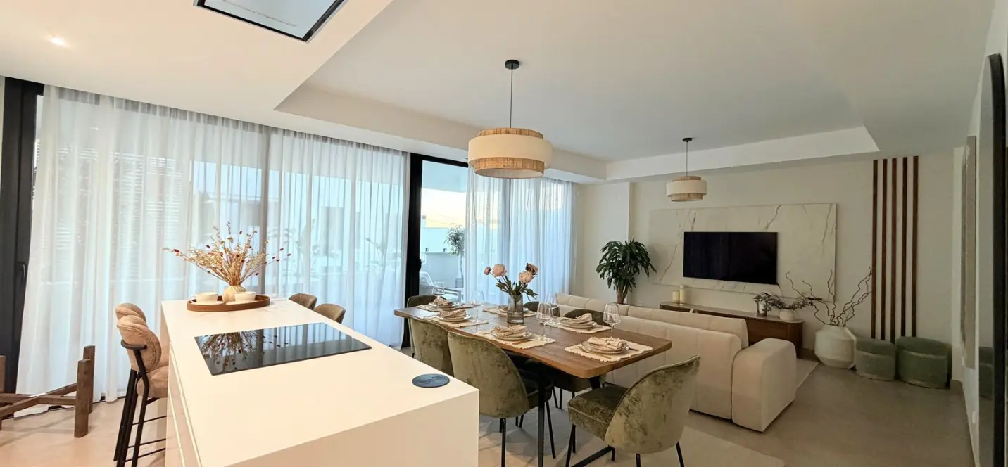 Sale of middle floor apartment in Cancelada 3