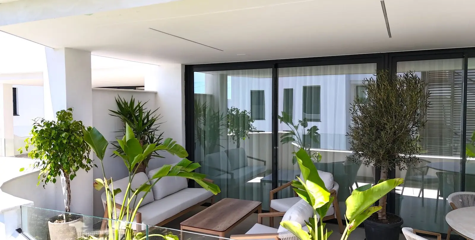 Sale of middle floor apartment in Cancelada 9