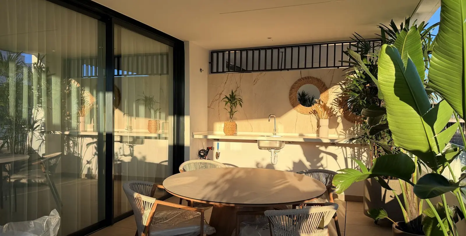 Sale of middle floor apartment in Cancelada 12