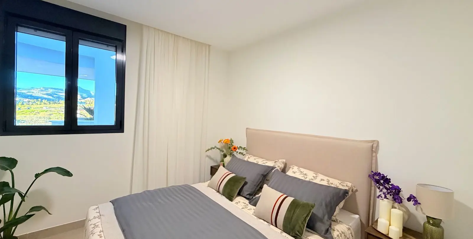Sale of middle floor apartment in Cancelada 25