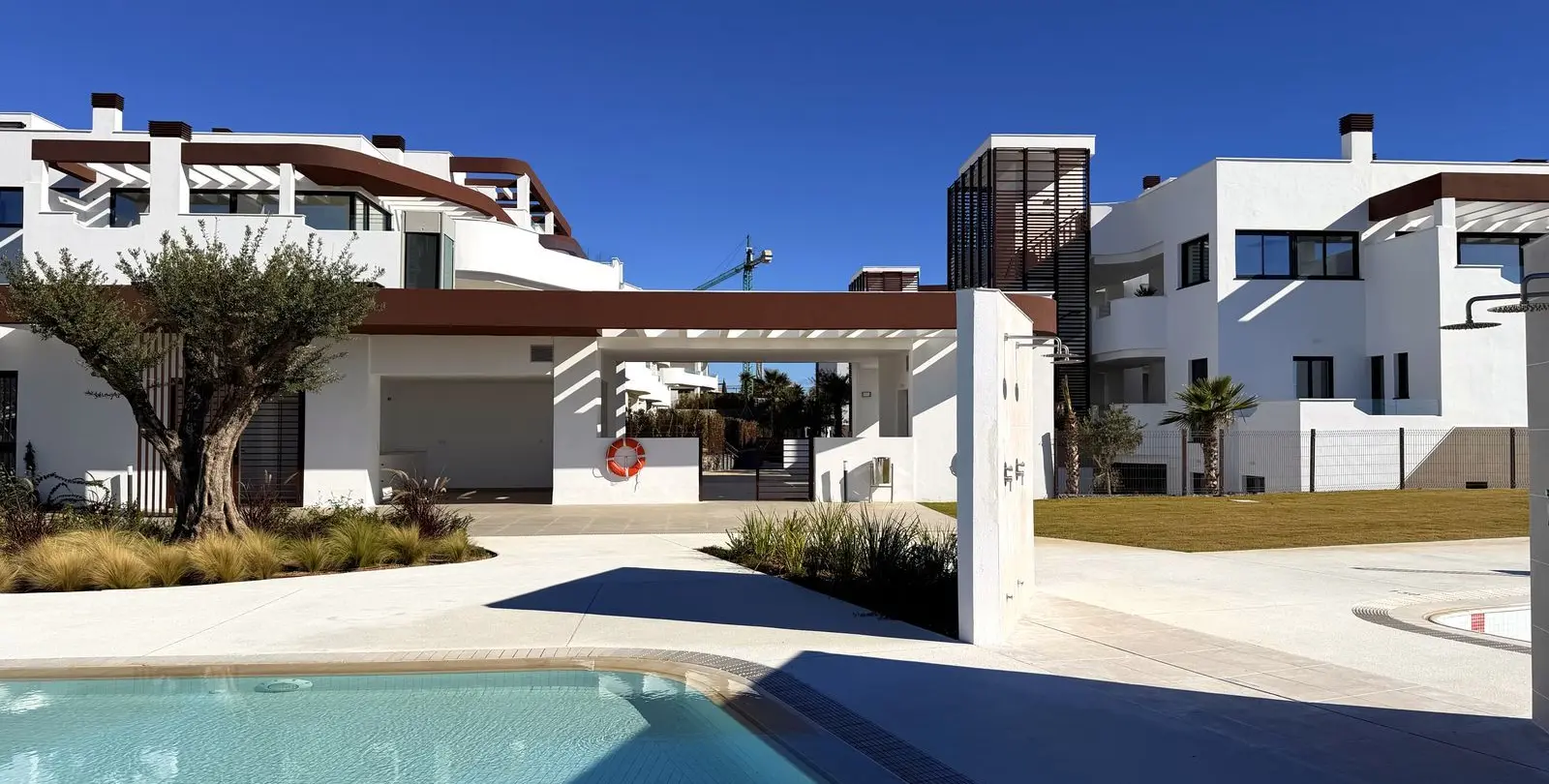 Sale of middle floor apartment in Cancelada 29