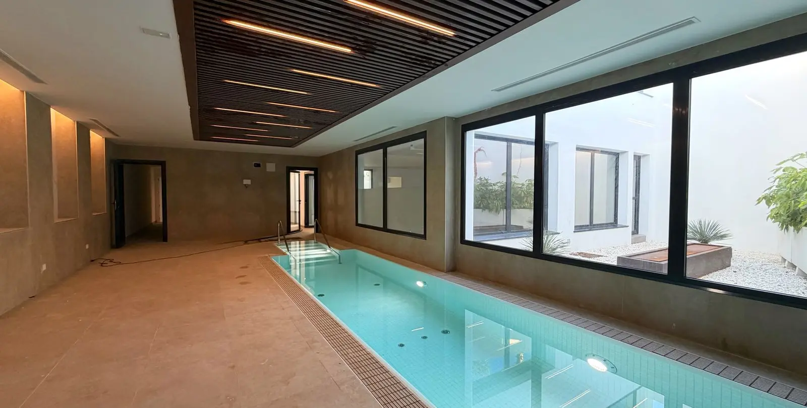 Sale of middle floor apartment in Cancelada 33