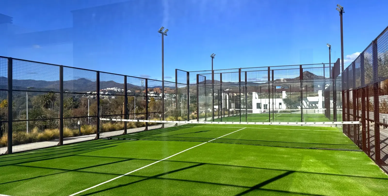 Sale of middle floor apartment in Cancelada 36