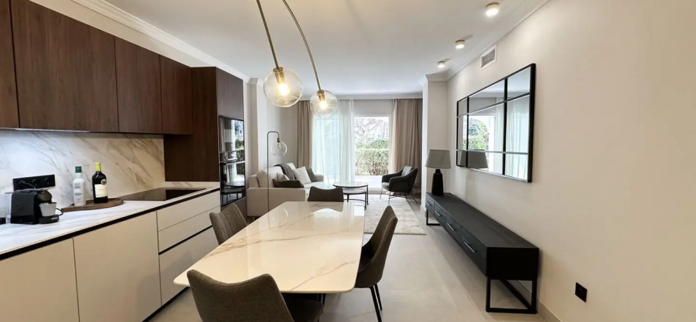 Sale of ground floor apartment in San Pedro de Alcántara 2