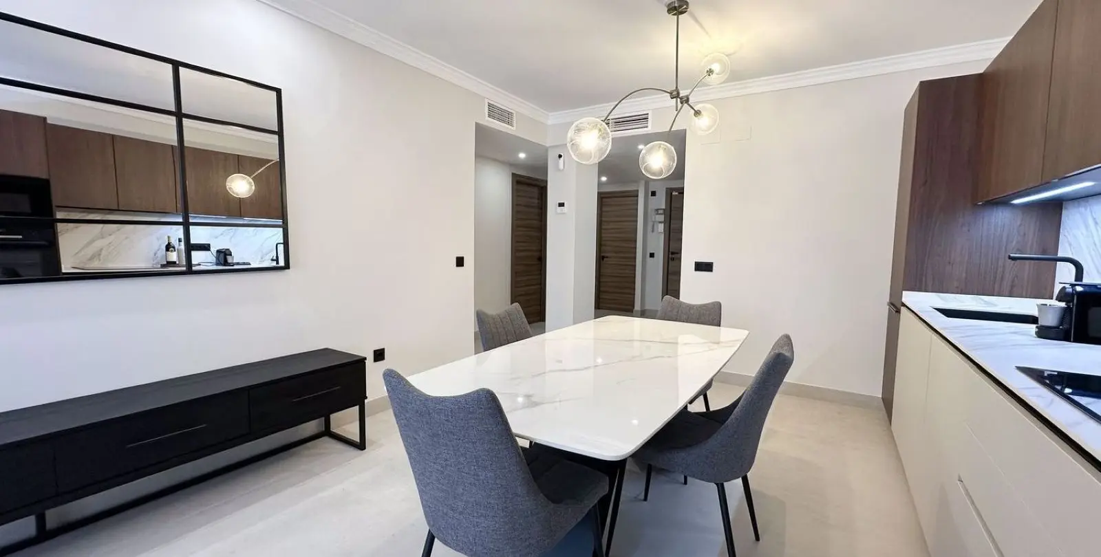 Sale of ground floor apartment in San Pedro de Alcántara 4