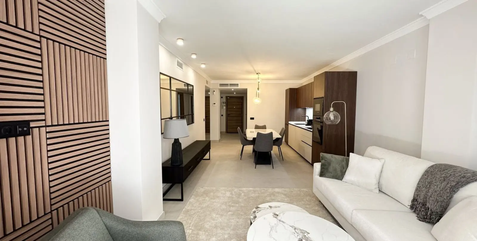Sale of ground floor apartment in San Pedro de Alcántara 12
