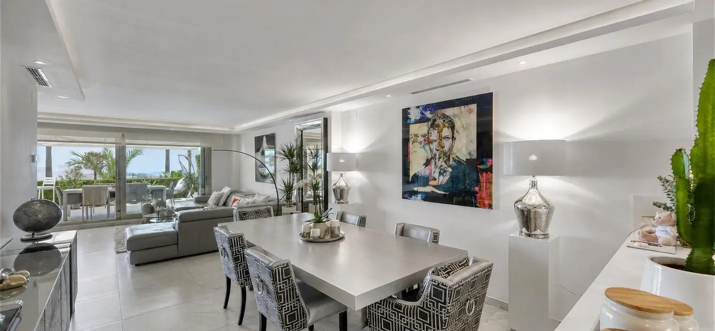 Sale of ground floor apartment in Benahavís 4