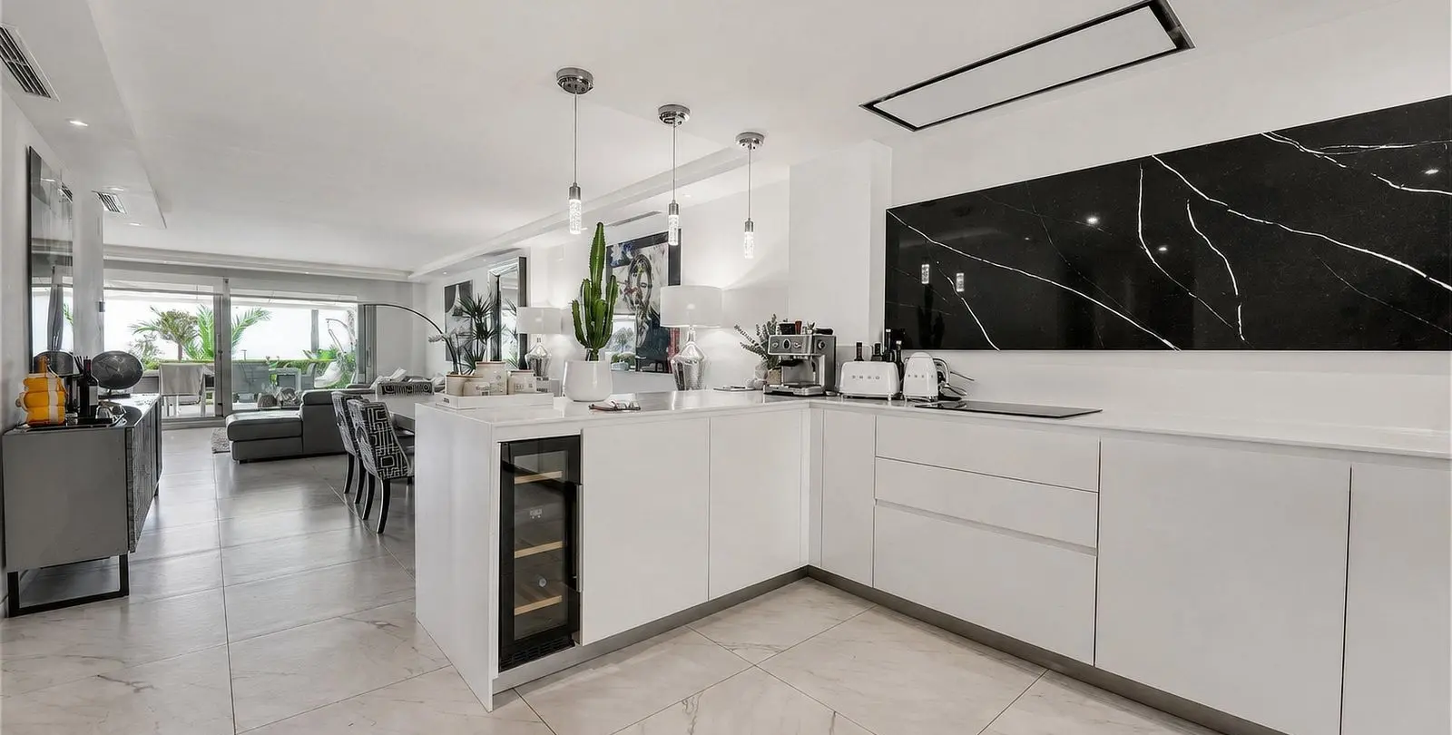 Venta de apartamento en planta baja en Benahavís 15