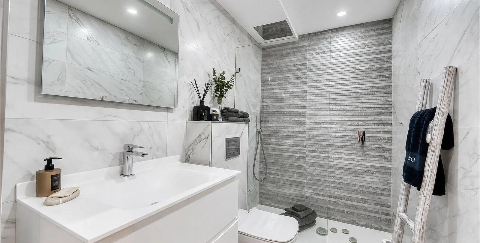 Venta de apartamento en planta baja en Benahavís 25