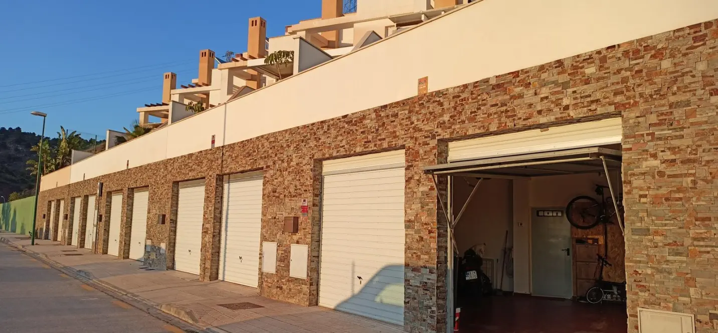 Sale of townhouse in Pinares de San Anton 4