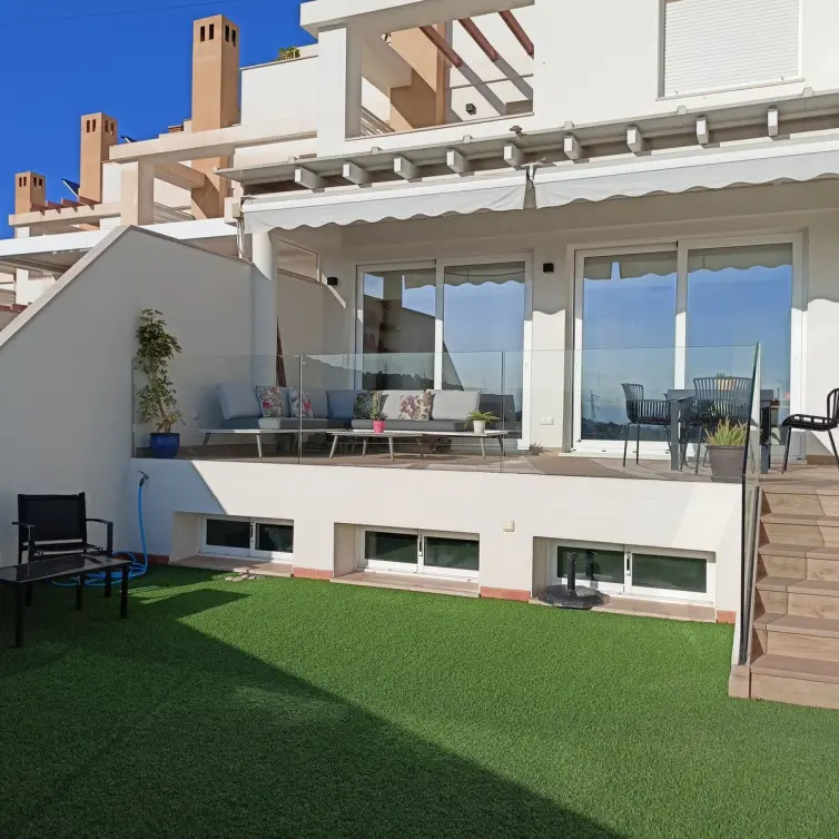 Sale of townhouse in Pinares de San Anton