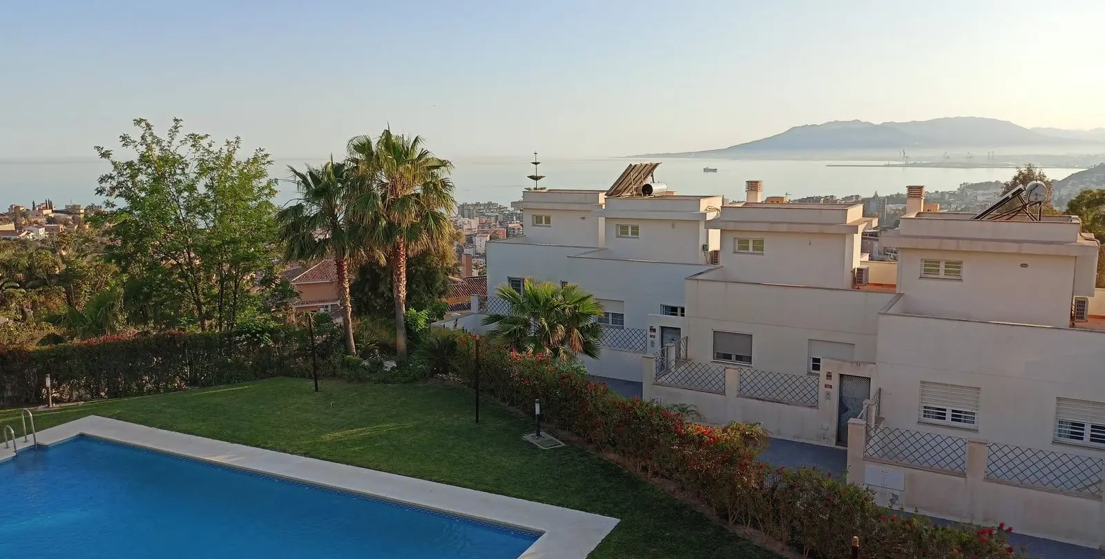 Sale of townhouse in Pinares de San Anton 2