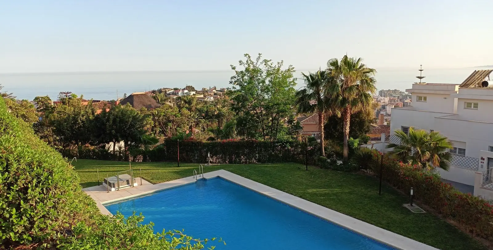 Sale of townhouse in Pinares de San Anton 3