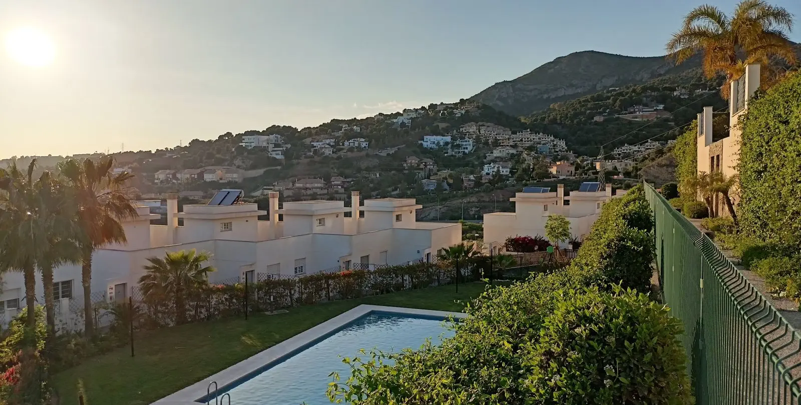 Sale of townhouse in Pinares de San Anton 4
