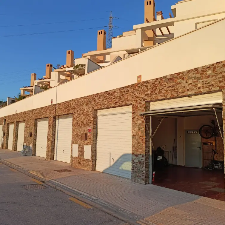 Sale of townhouse in Pinares de San Anton