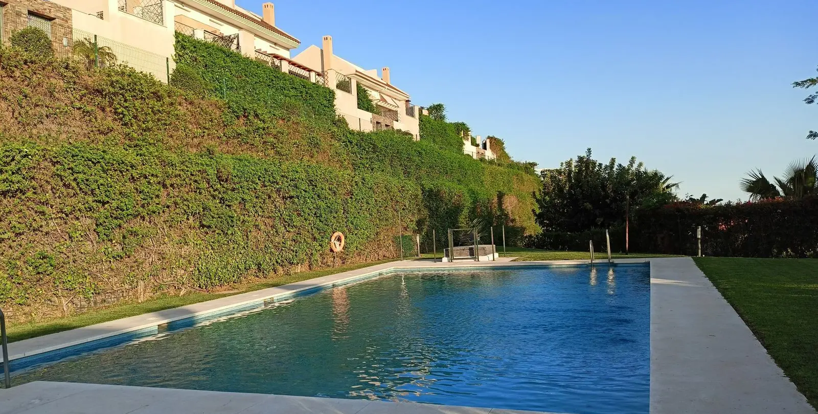 Sale of townhouse in Pinares de San Anton 51