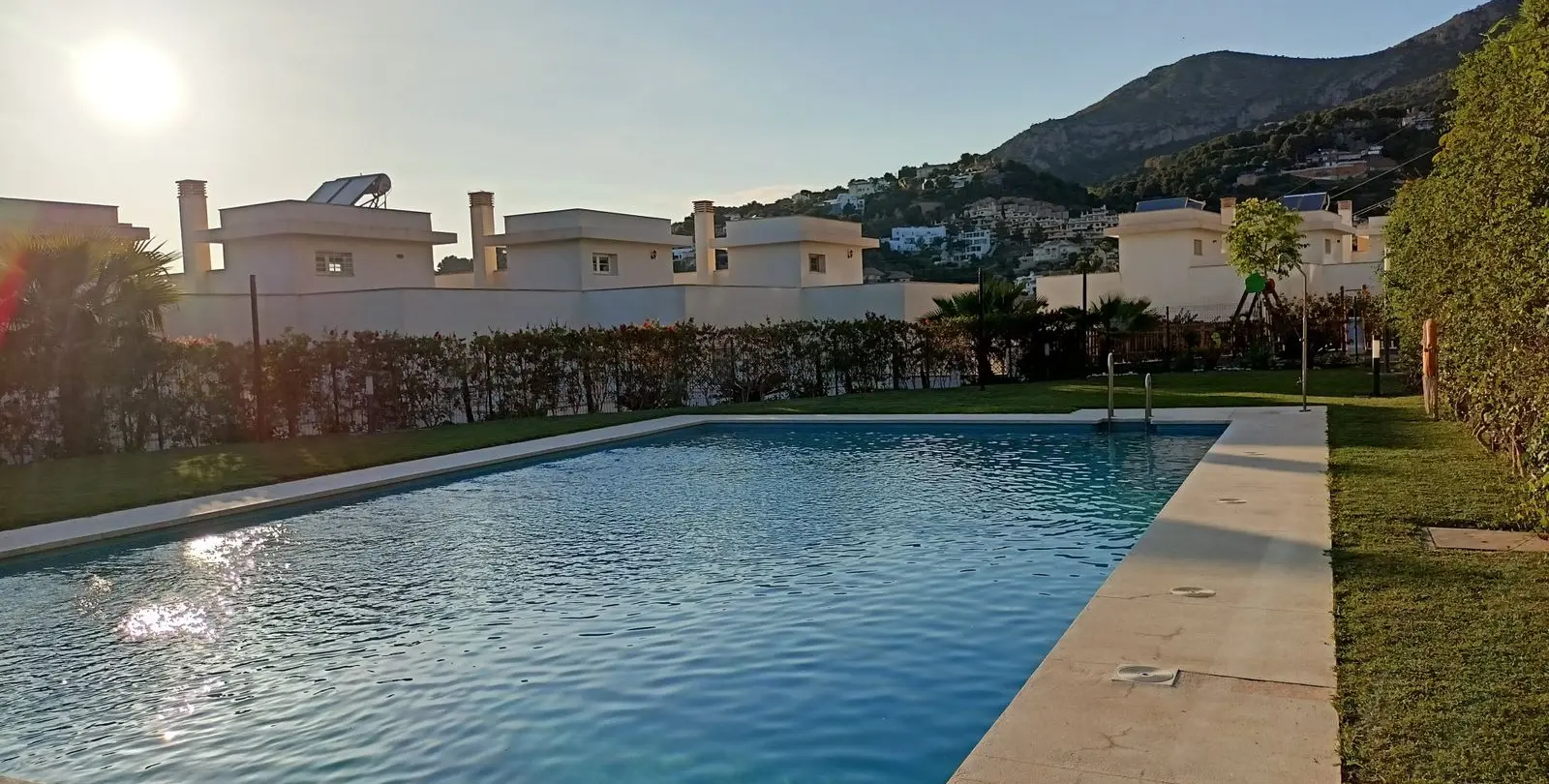 Sale of townhouse in Pinares de San Anton 52