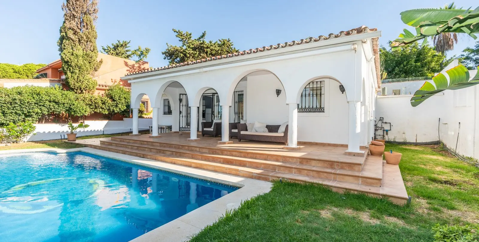Sale of detached villa in Costabella 3