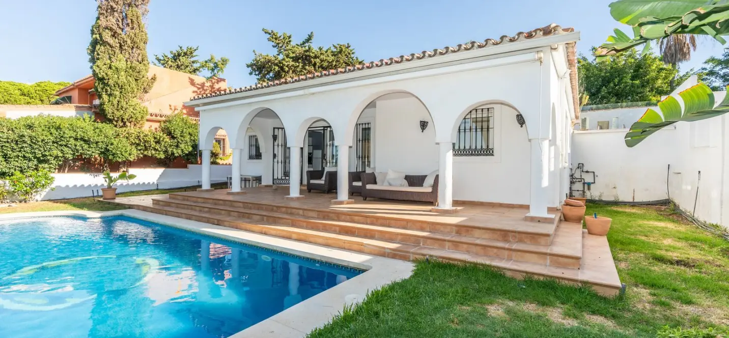 Sale of detached villa in Costabella 2