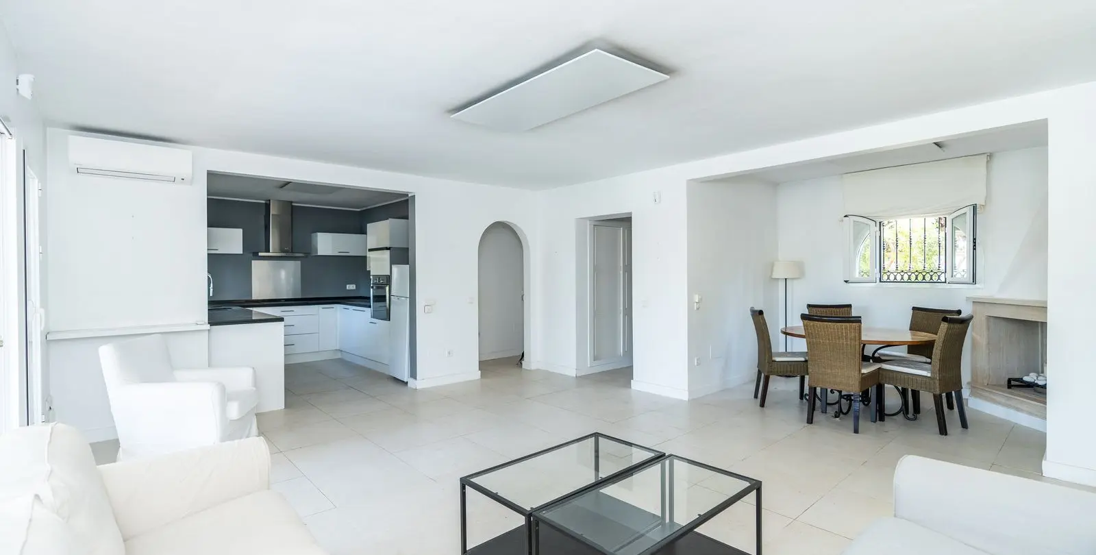 Sale of detached villa in Costabella 12