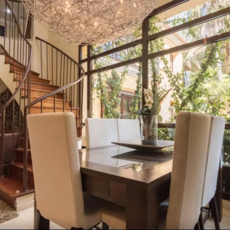Venta de villa independiente en Puerto Banús