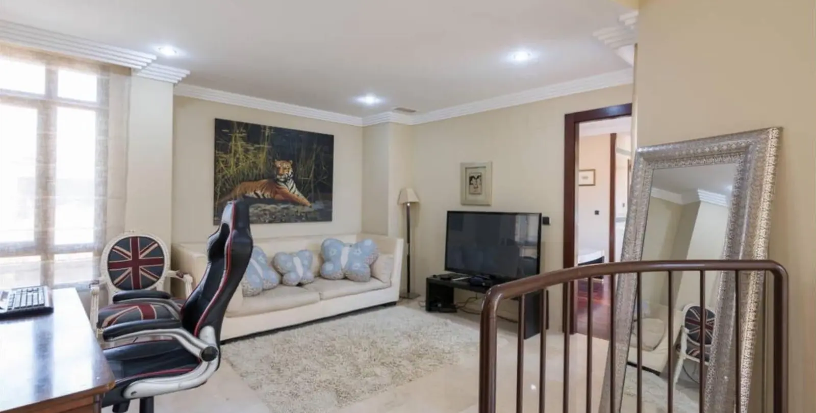 Sale of detached villa in Puerto Banús 26