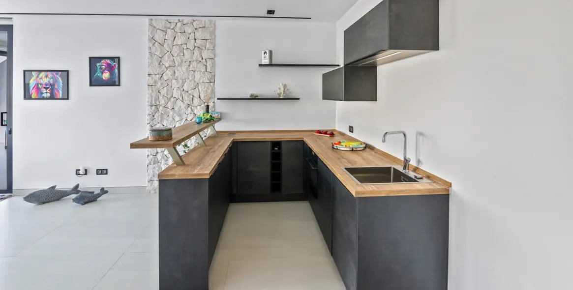 Продажа  отдельно стоящей виллы в Los Flamingos 32