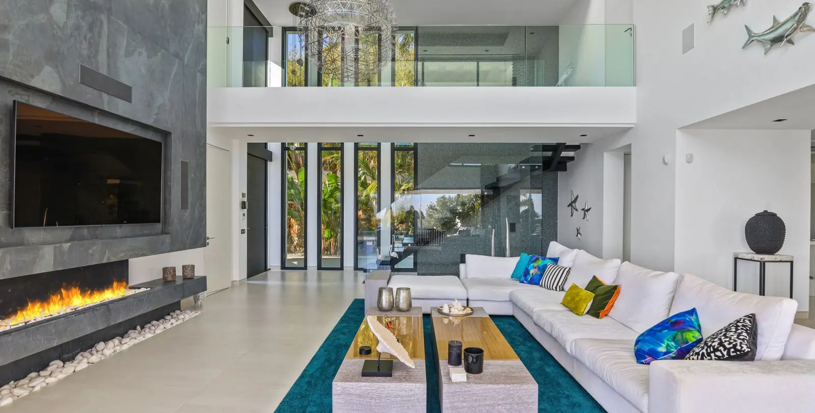 Sale of detached villa in Los Flamingos 7