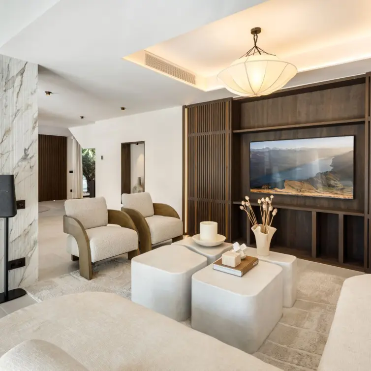 Sale of detached villa in Nueva Andalucía