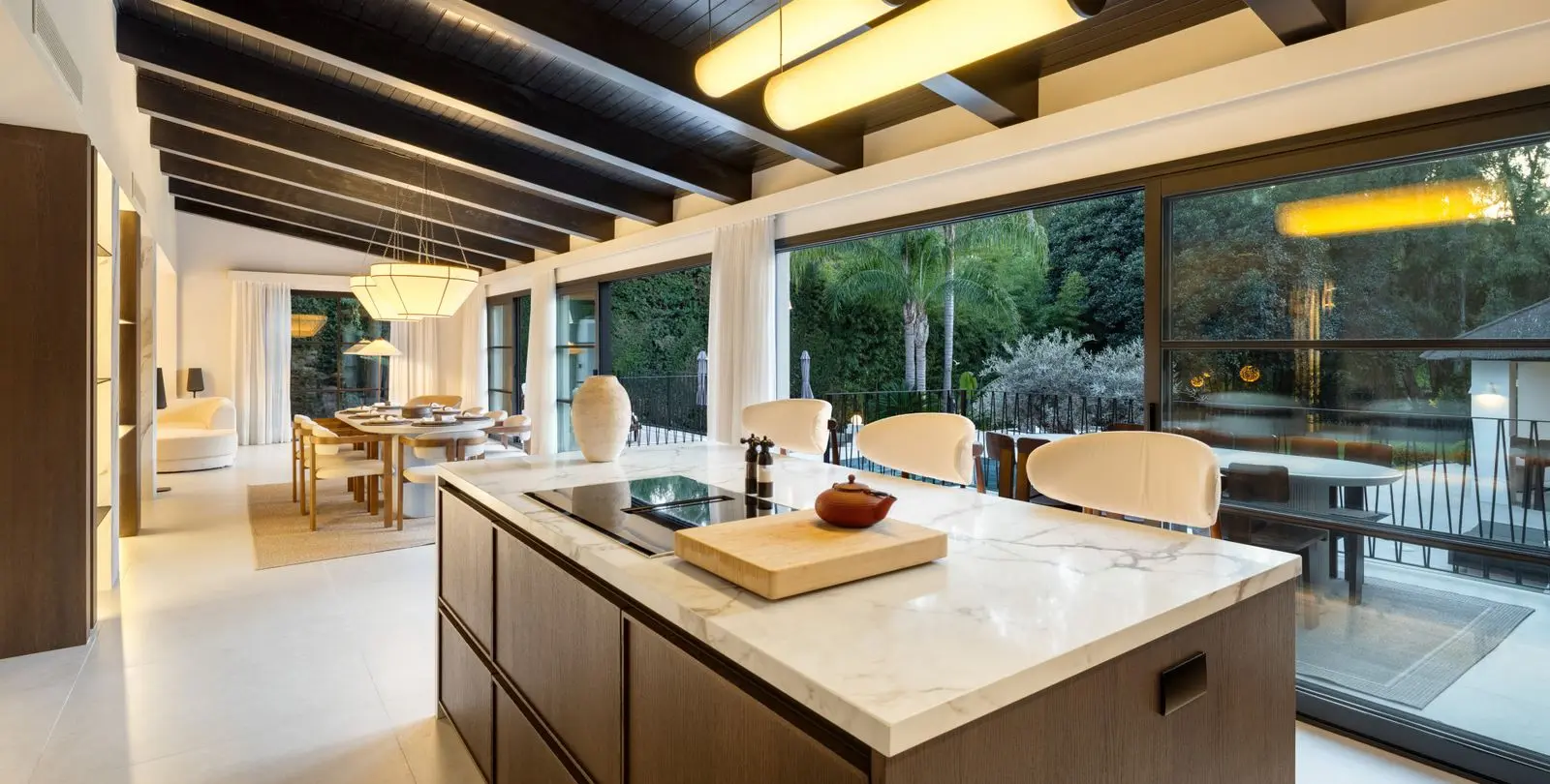 Sale of detached villa in Nueva Andalucía 13