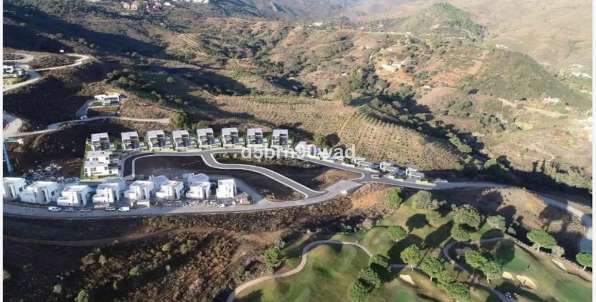 Venta de parcela residencial en Mijas Golf 10