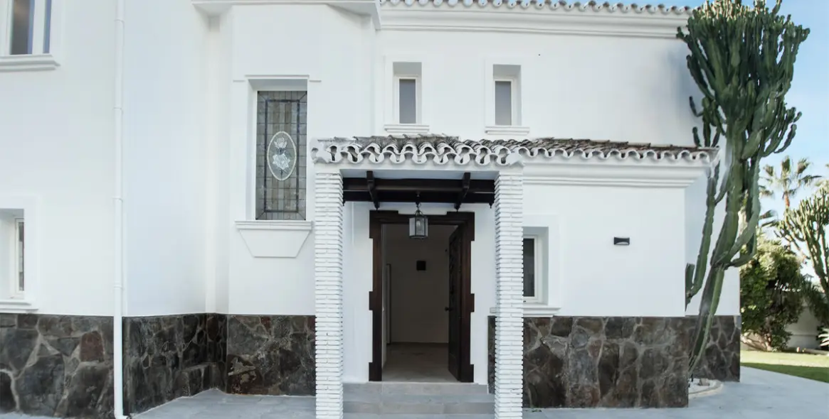 Alquiler a largo plazo de villa independiente en Nueva Andalucía 3